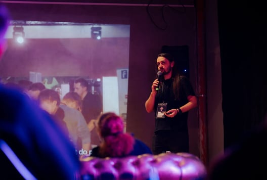 Bartosz Idzikowski, the co-creator of ER Champ, at the conference in Sofia